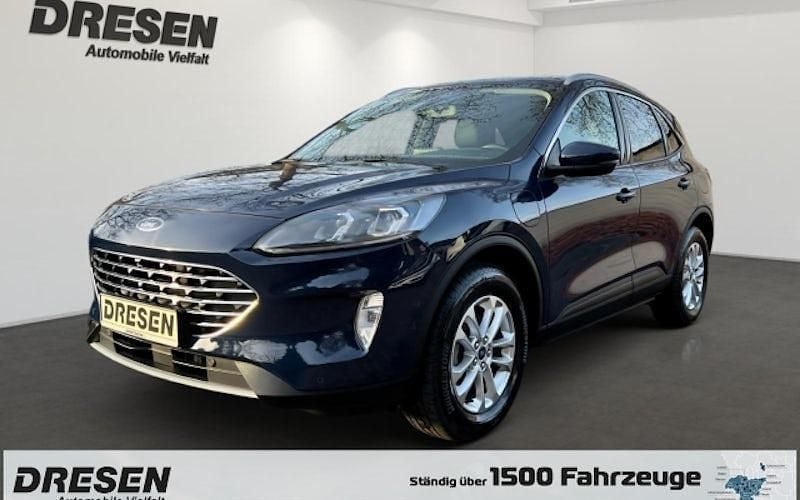 Blau Gebraucht 2022 Ford Kuga Titanium SUV | 23.590 € (Guter Preis) - Bild 1/4