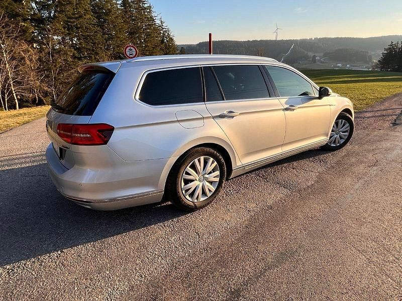 Gebraucht VW Passat Highline 150 PS (110 kW) 2016 Silber Kombi