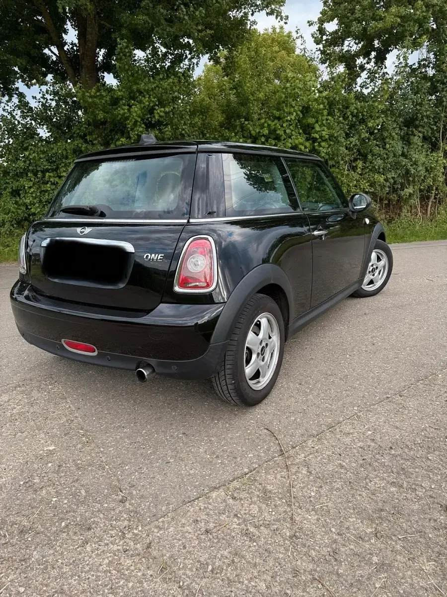Gebraucht Mini ONE 98 PS (72 kW) 2012 Schwarz Kleinwagen