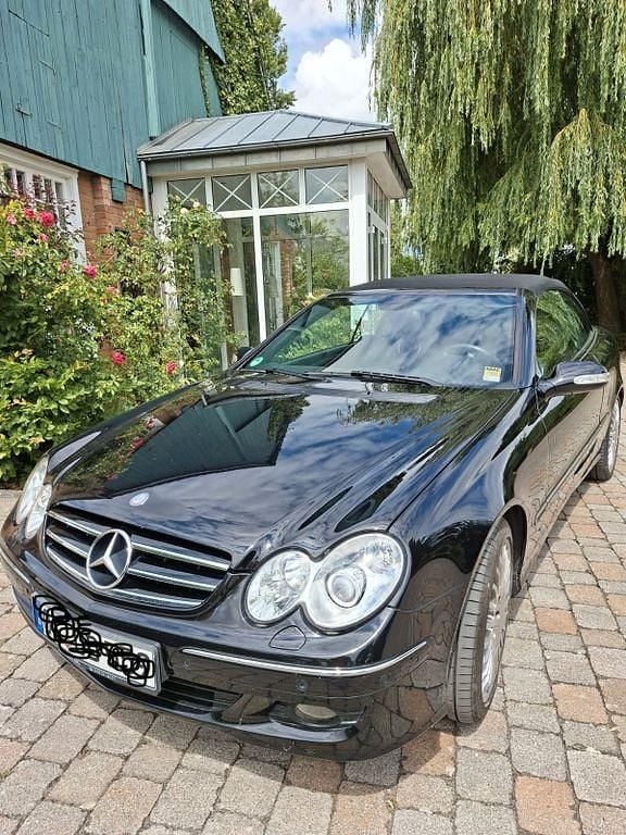 Schwarz Gebraucht 2006 Mercedes CLK320 Avantgarde Cabrio | 9.990 € (Fairer Preis) - Bild 1/4