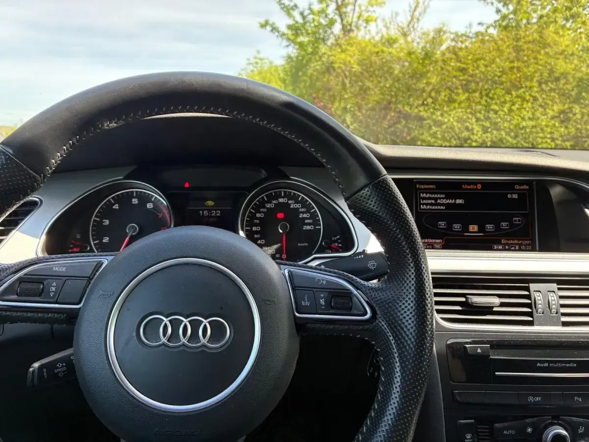 Gebraucht Audi A5 Sportback Sport 177 PS (130 kW) 2017 Schwarz Kleinwagen