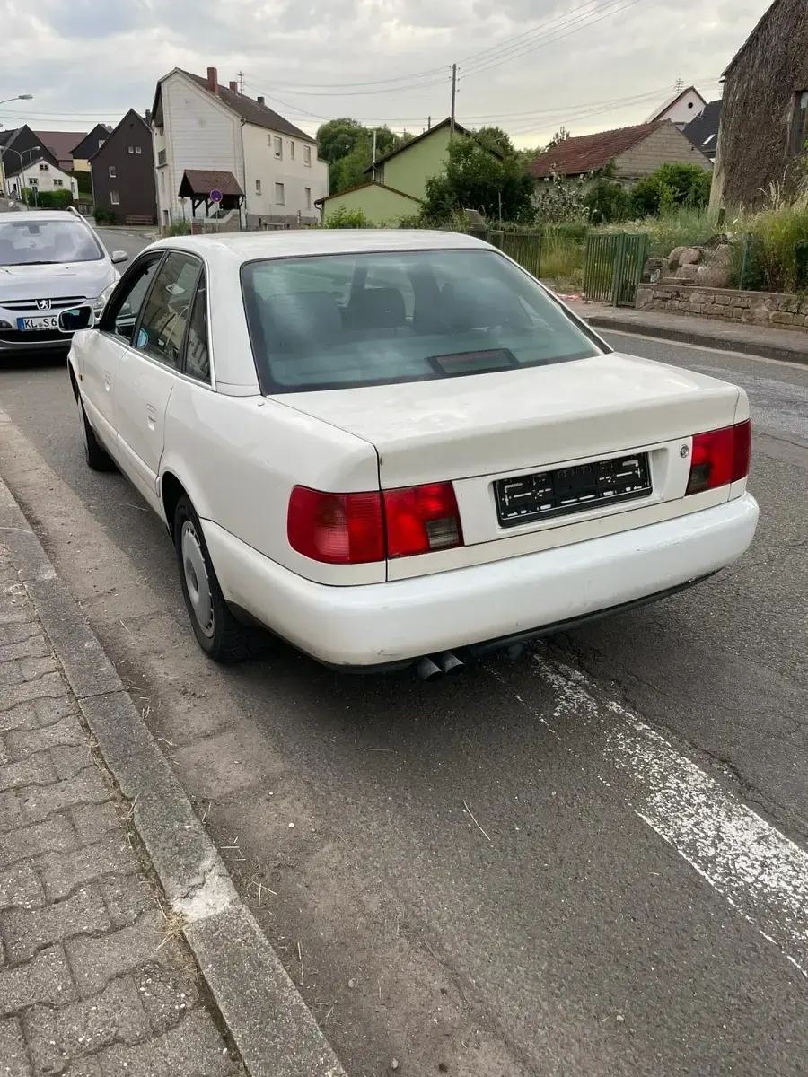 Gebraucht Audi A6 174 PS (127 kW) 1996 Weiß Limousine