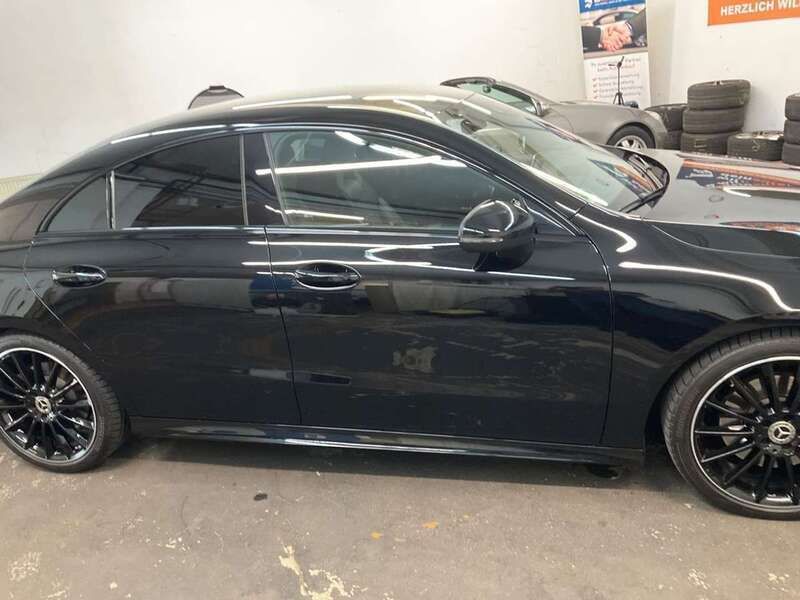 Schwarz Gebraucht 2021 Mercedes CLA250 AMG line Limousine | 30.000 € (Superpreis) - Bild 1/4