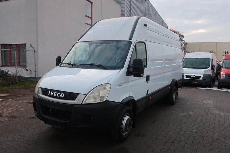 Gebraucht Iveco Daily 170 PS (125 kW) 2011 Weiß Limousine