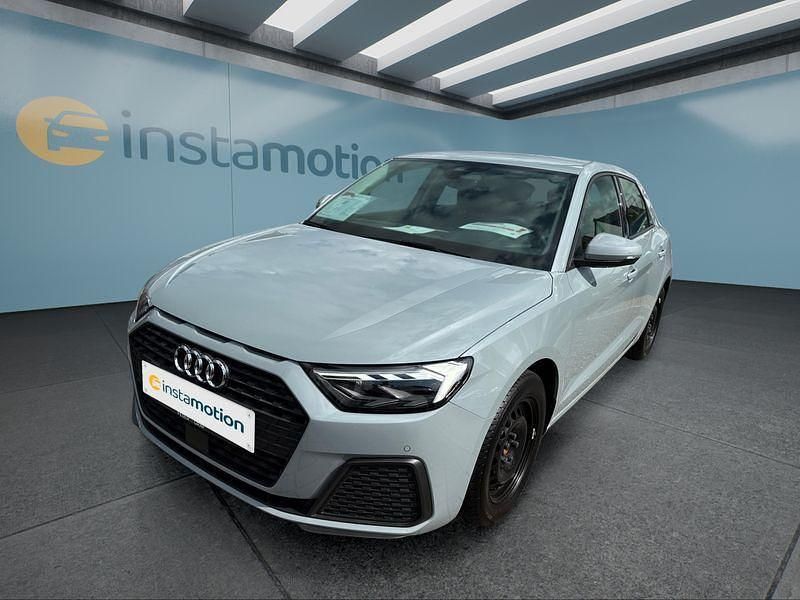 Grau Gebraucht 2024 Audi A1 Kleinwagen | 24.649 € (Guter Preis) - Bild 1/4