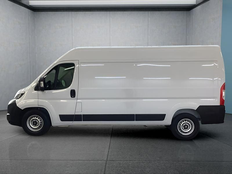 Weiß Gebraucht 2025 Opel Movano Van | 38.949 € - Bild 1/4