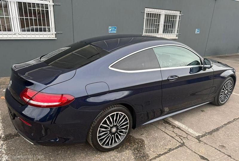 Gebraucht Mercedes C250 AMG line 211 PS (155 kW) 2016 Blau Coupé