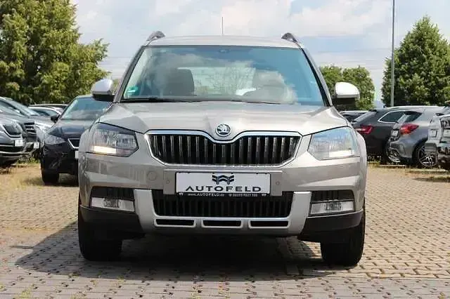 Gebraucht Skoda Yeti Ambition 105 PS (77 kW) 2014 Silber SUV