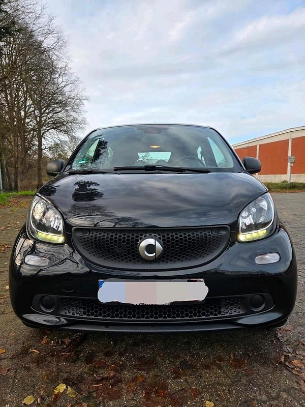 Gebraucht Smart ForFour 71 PS (52 kW) 2015 Schwarz Kleinwagen
