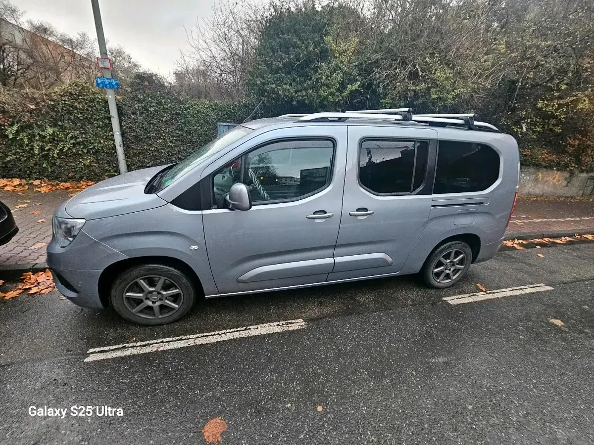 Gebraucht Opel Combo 131 PS (96 kW) 2020 Silber Van / Kleinbus
