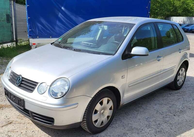 Silber Gebraucht 2004 VW Polo Cricket Limousine | 395 € (Superpreis) - Bild 1/4