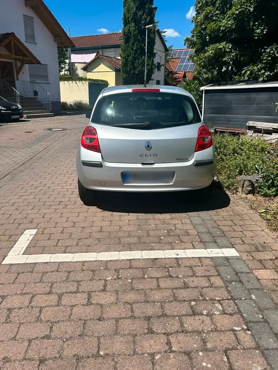 Gebraucht Renault Clio 88 PS (64 kW) 2006 Silber Kleinwagen