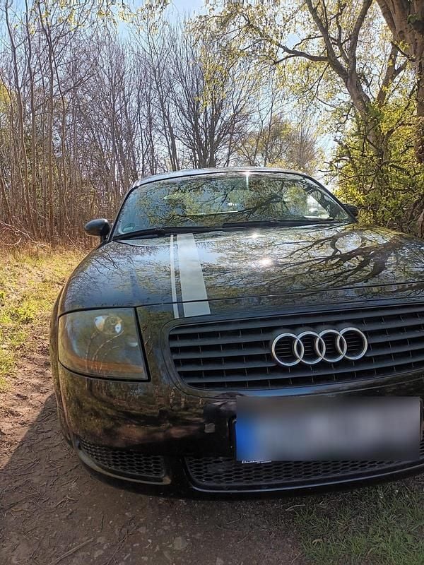 Second-hand Audi TT 180 CP (132 kW) 2004 Negru Coupe
