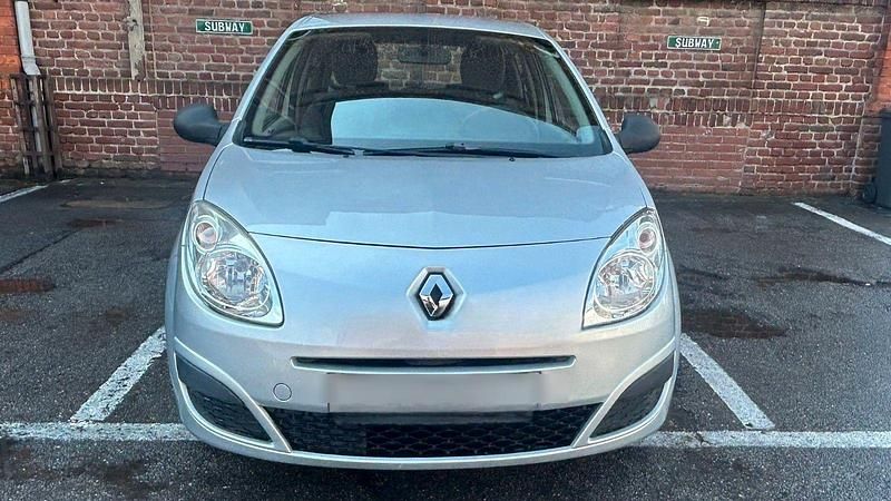 Silber Gebraucht 2009 Renault Twingo Authentique Kleinwagen | 1.900 € (Guter Preis) - Bild 1/4