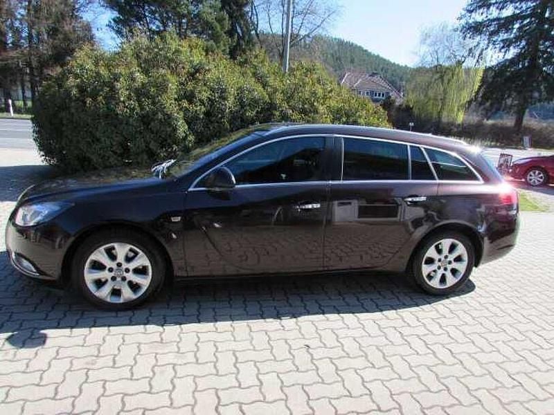 Gebraucht Opel Insignia Innovation 160 PS (117 kW) 2012 Braun Kombi