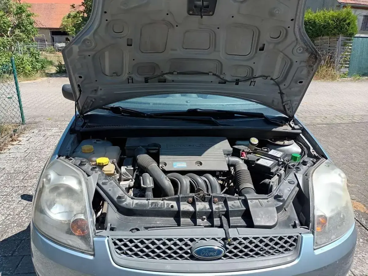 Gebraucht Ford Fiesta Fun X 80 PS (58 kW) 2006 Blau Kleinwagen