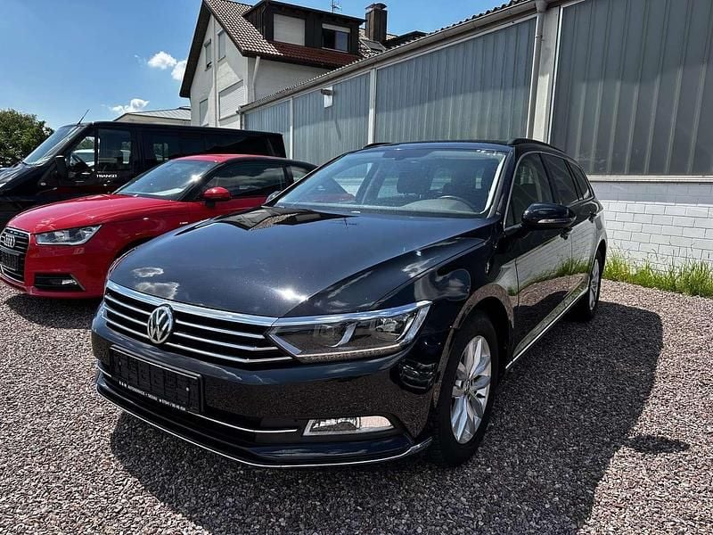 Deep black Gebraucht 2019 VW Passat Comfortline Kombi | 17.500 € (Guter Preis) - Bild 1/4