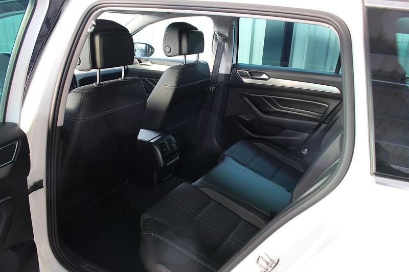 Gebraucht VW Passat 200 PS (147 kW) 2020 Weiß Kombi