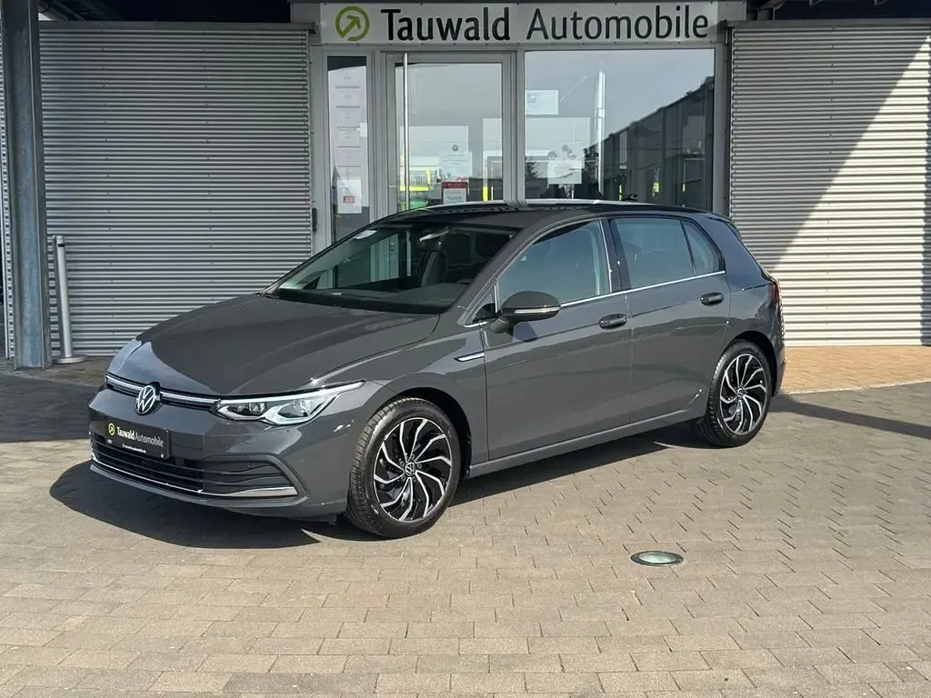 Second-hand VW Golf VIII Style 150 CP (110 kW) 2022 Gri Berlinǎ