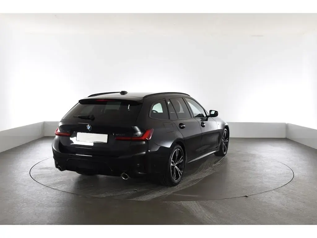 Gebraucht BMW 318 M Sport 154 PS (113 kW) 2025 Schwarz Kombi