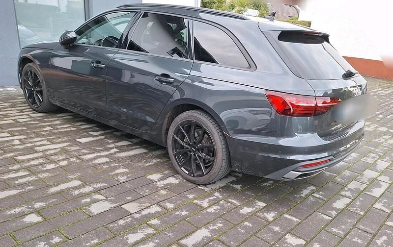 Gebraucht Audi A4 163 PS (119 kW) 2021 Grau Kombi