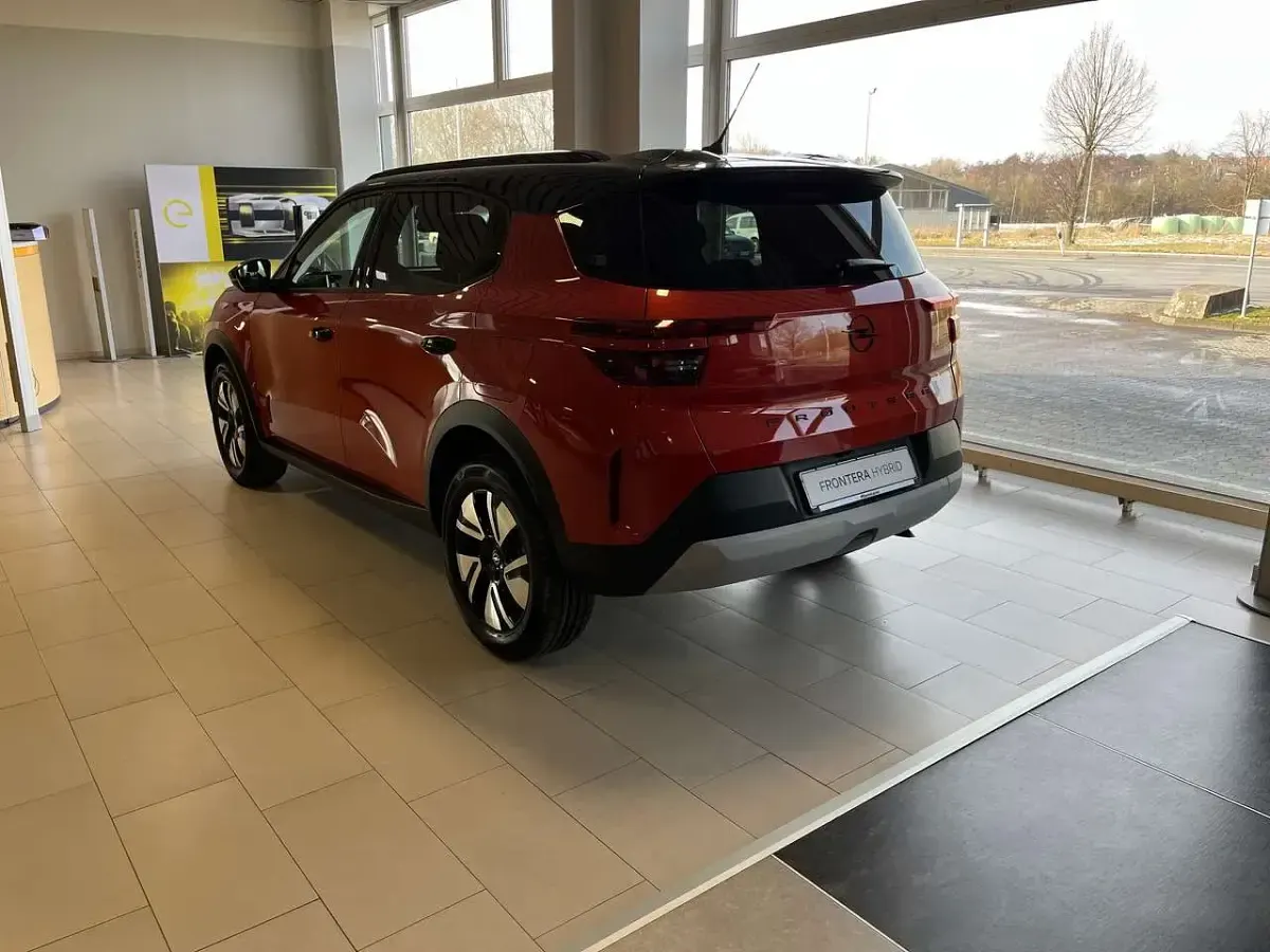 Neu Opel Frontera 101 PS (74 kW) 2026 Kanyon orange SUV