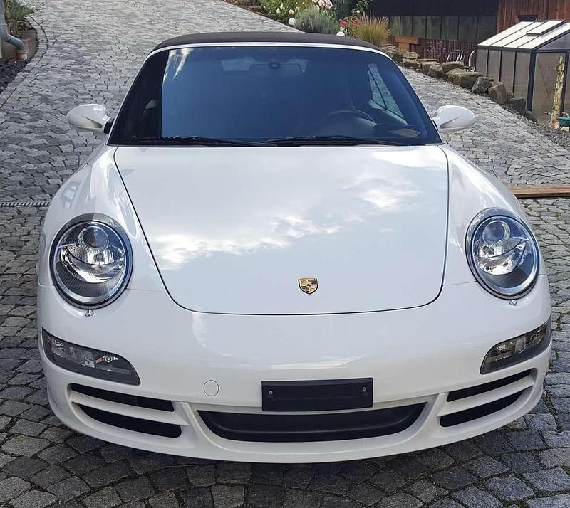 Weiß Gebraucht 2007 Porsche 911 Carrera Cabriolet Cabrio | 55.500 € (Fairer Preis) - Bild 1/4