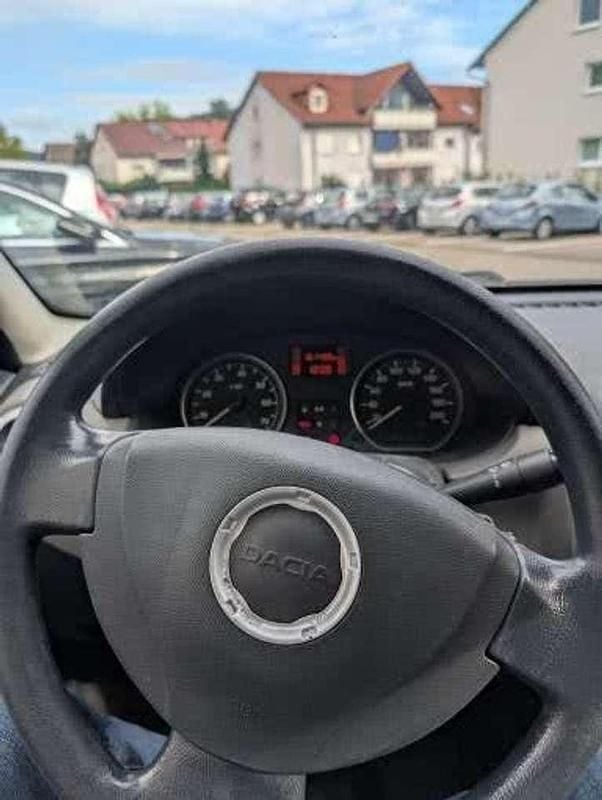 Schwarz Gebraucht 2012 Dacia Sandero Limousine | 2.300 € (Guter Preis) - Bild 1/4