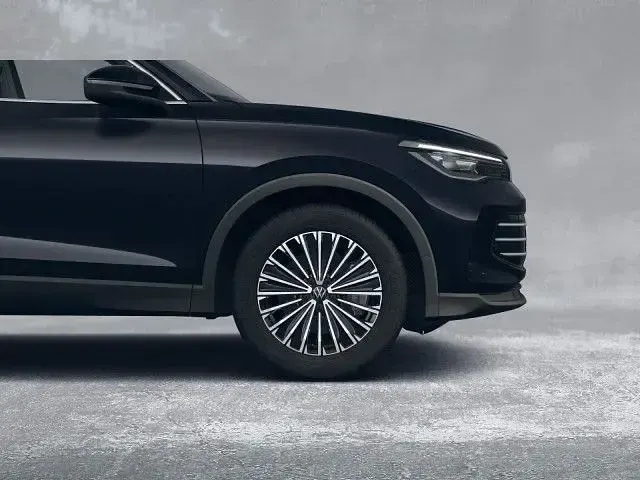 Gebraucht VW Tiguan Elegance 150 PS (110 kW) 2025 Schwarz SUV