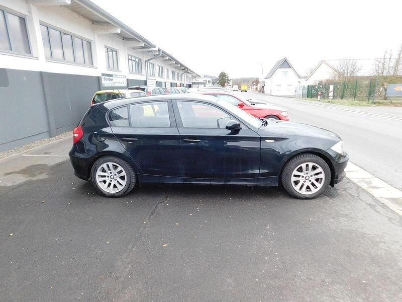 Gebraucht BMW 116 Advantage 122 PS (89 kW) 2008 Schwarz Kleinwagen