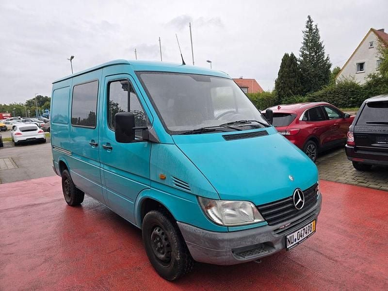 Blau Gebraucht 2001 Mercedes Sprinter Van | 3.999 € (Superpreis) - Bild 1/4