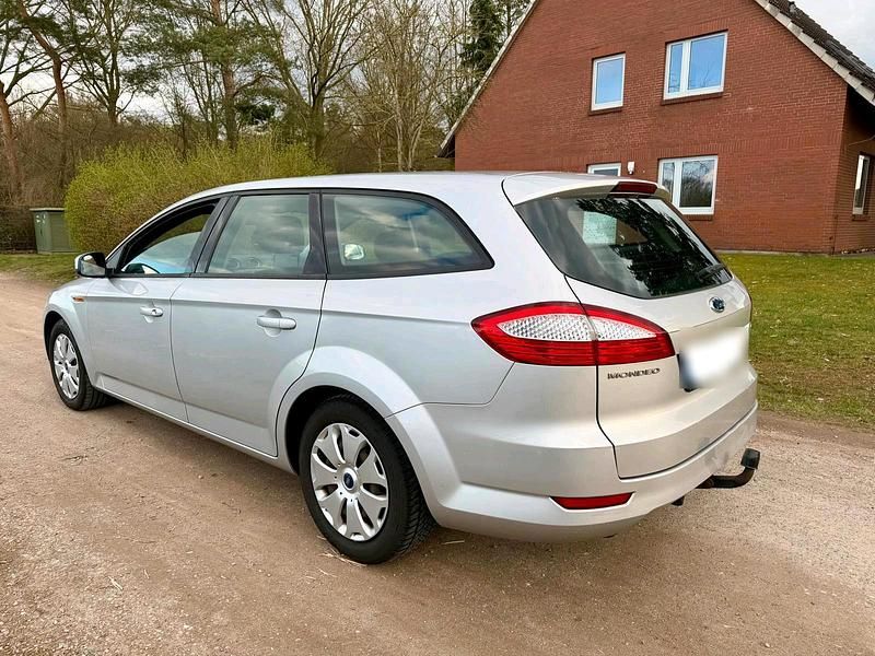 Gebraucht Ford Mondeo 140 PS (102 kW) 2009 Silber Kombi