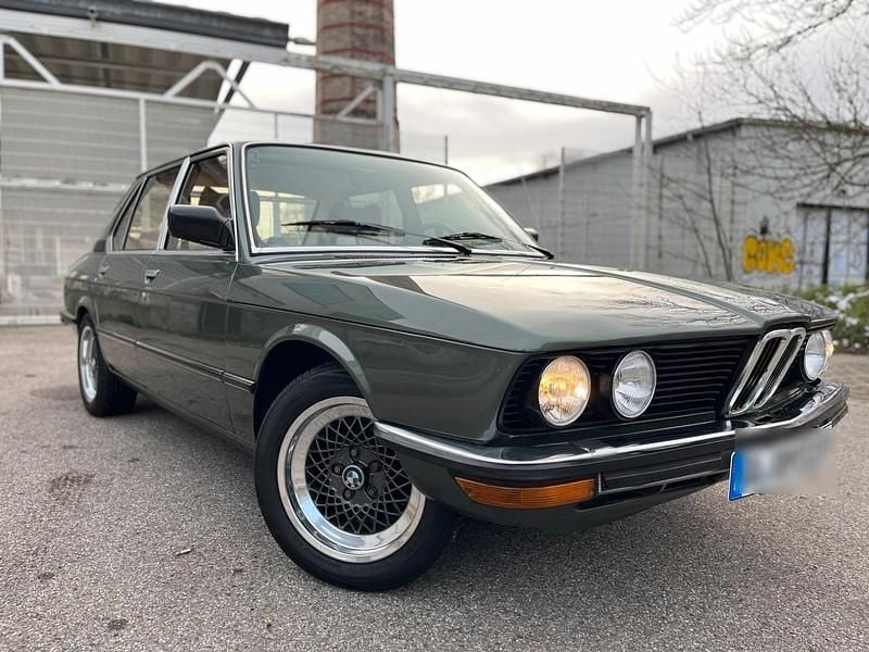 Gebraucht BMW 518 90 PS (66 kW) 1980 Grün Limousine
