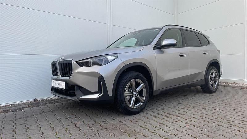 Neu BMW X1 Efficient Dynamics 150 PS (110 kW) 2025 Spacesilber metallic SUV