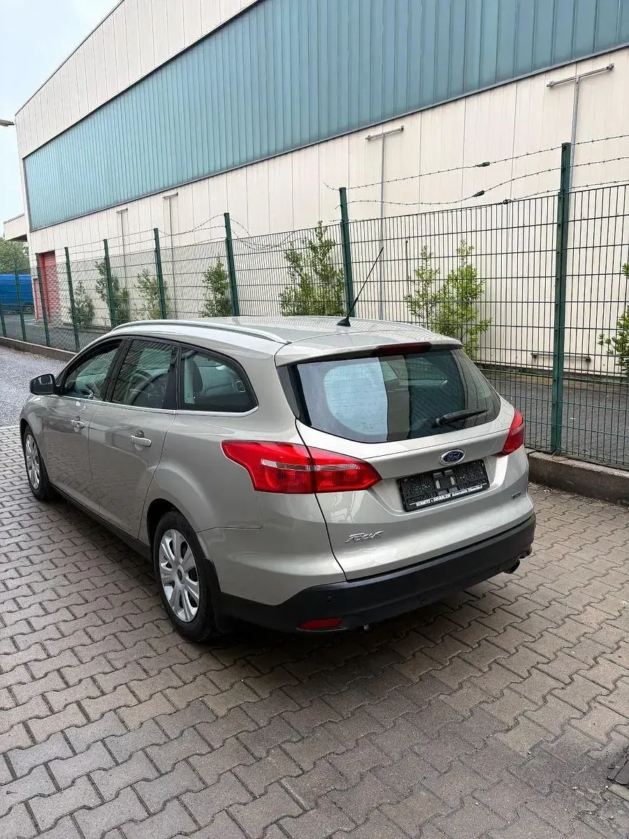 Gebraucht Ford Focus Titanium 150 PS (110 kW) 2015 Grau Kombi