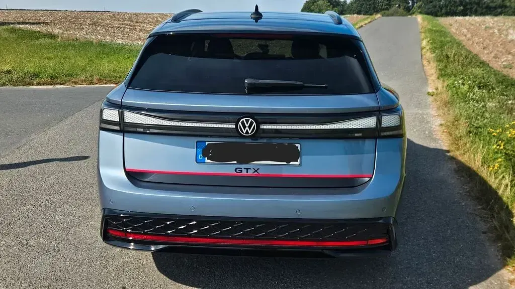 Gebraucht VW ID.7 GTX 250 kW (340 PS) 2024 Blau Kombi
