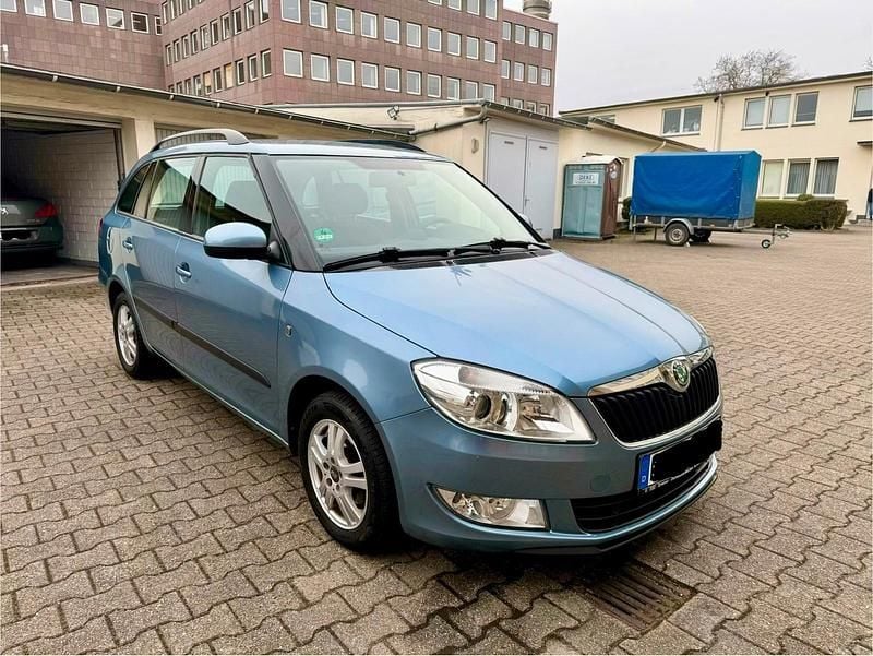 Gebraucht Skoda Fabia Elegance 90 PS (66 kW) 2012 Grau Kombi