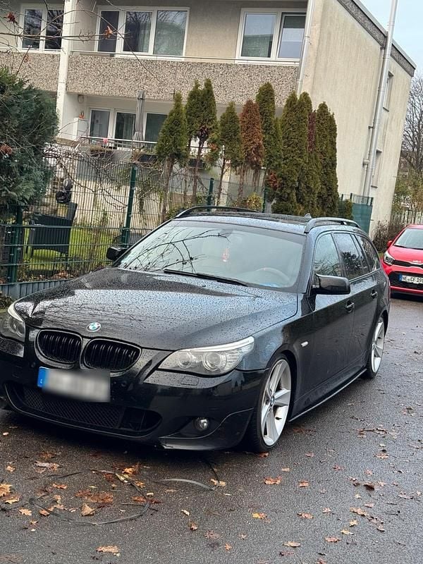 Schwarz Gebraucht 2007 BMW 525 M Sport Kombi | 6.200 € (Fairer Preis) - Bild 1/4