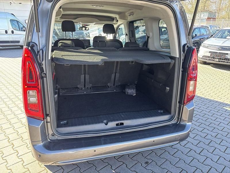 Gebraucht Opel Combo Life Ultimate 131 PS (96 kW) 2021 Mondstein grau Van / Kleinbus