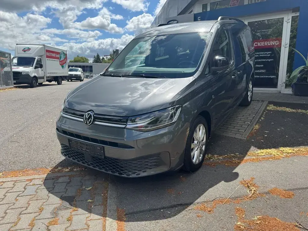 Gebraucht VW Caddy Life 102 PS (75 kW) 2022 Grau Van / Kleinbus