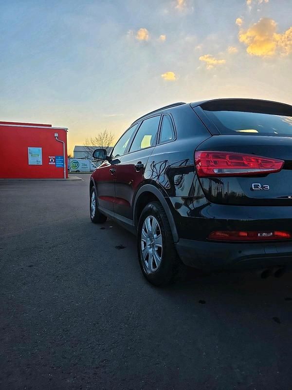 Gebraucht Audi Q3 140 PS (102 kW) 2013 Schwarz SUV