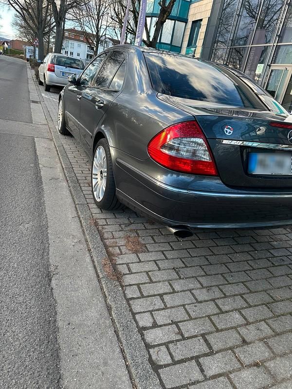 Second-hand Mercedes E280 190 CP (139 kW) 2009 Gri Berlinǎ