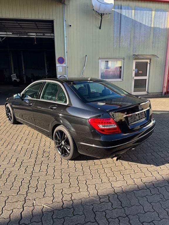 Gebraucht Mercedes C180 156 PS (114 kW) 2012 Schwarz Limousine