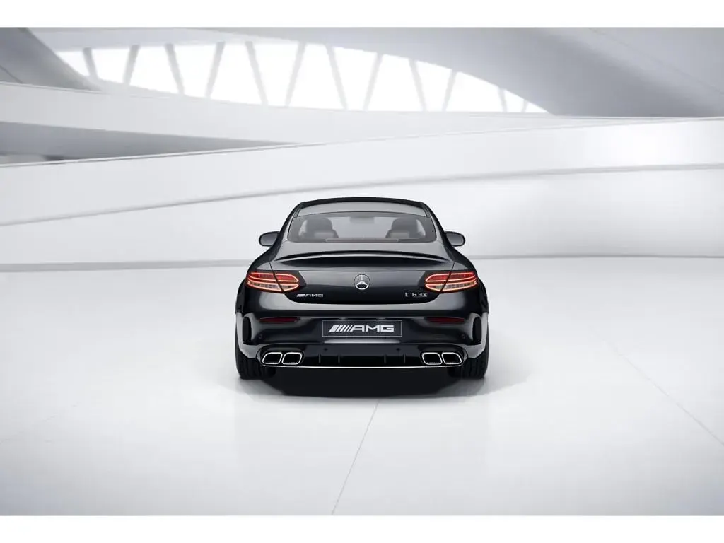 Gebraucht Mercedes C63 AMG AMG 510 PS (375 kW) 2022 Metalliclack obsidianschwarz Coupé