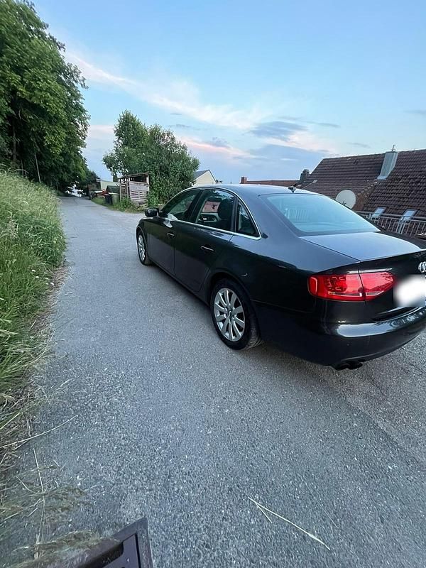 Gebraucht Audi A4 211 PS (155 kW) 2009 Schwarz Limousine