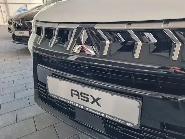 Gebraucht Mitsubishi ASX Plus 158 PS (116 kW) 2024 Himalayaweiß SUV