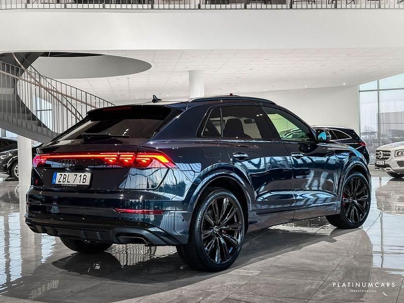 Gebraucht Audi Q8 S-Line 286 PS (210 kW) 2024 Blau SUV
