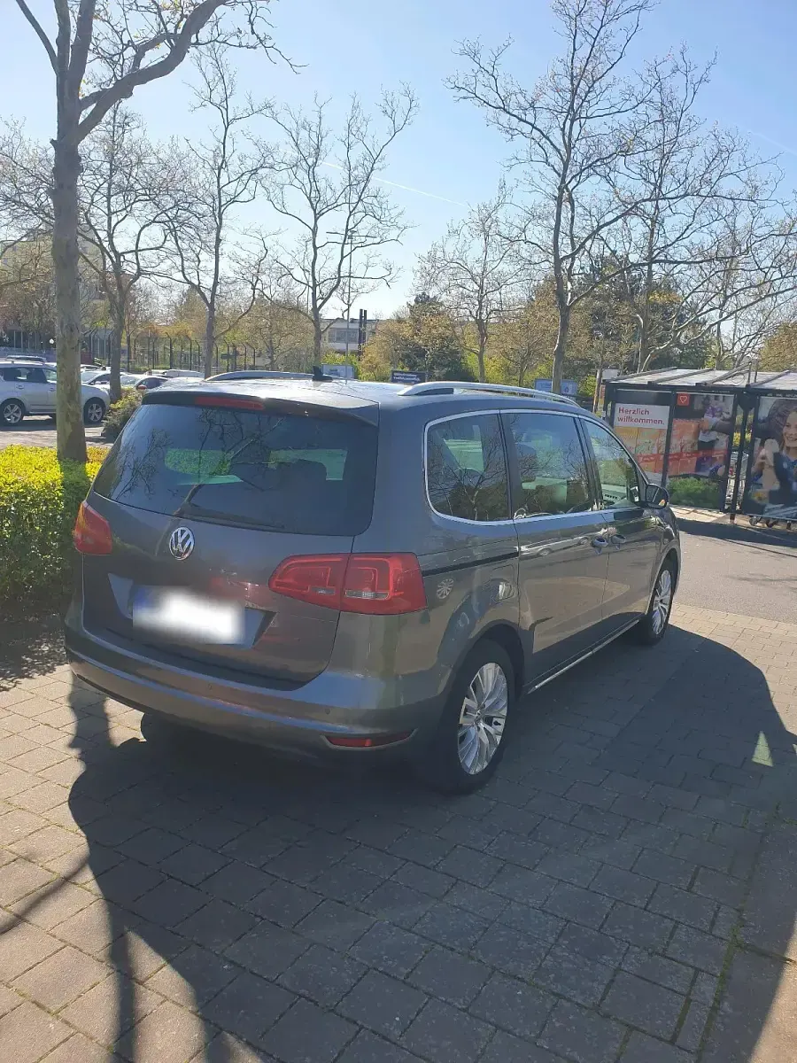 Gebraucht VW Sharan 140 PS (102 kW) 2011 Grau Van / Kleinbus
