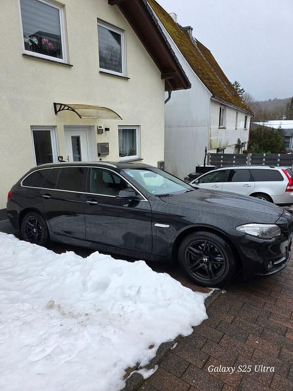 Gebraucht BMW 520 184 PS (135 kW) 2014 Schwarz Kombi