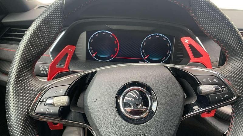 Gebraucht 2021 Skoda Octavia RS Kombi | 27.000 € (Teuer) - Bild 1/4